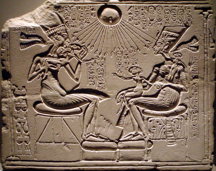 File:1280px-HouseAltar-AkhenatenNefertitiAndThreeOfTheirDaughters-rev.jpg