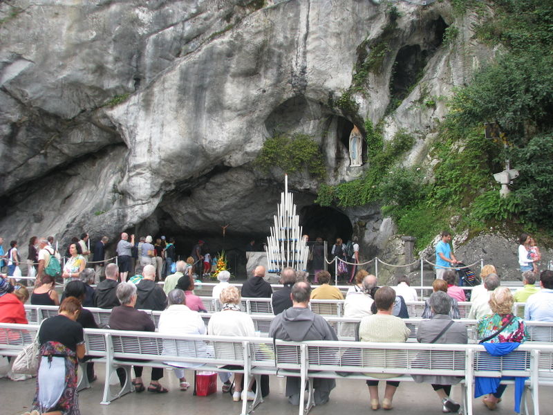 File:LA GROTTE.JPG