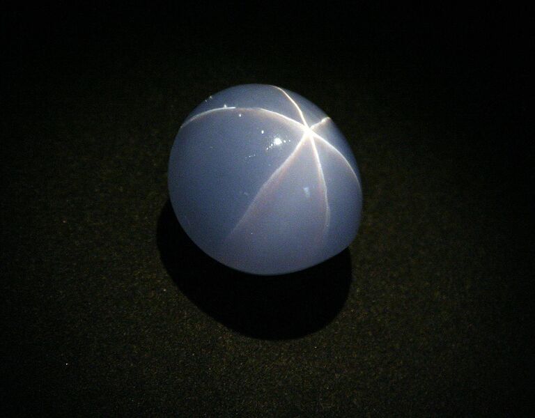 File:1280px-Star of India Gem.jpg