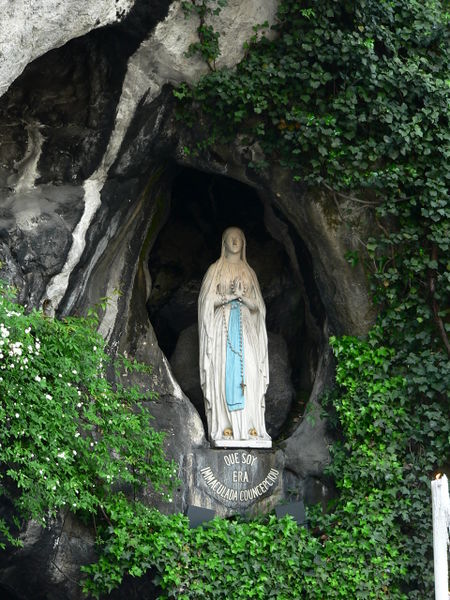 File:VirgendeLourdes.JPG